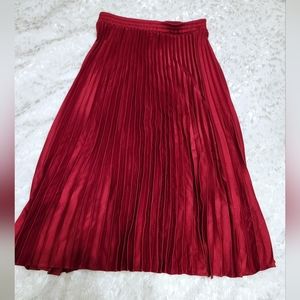 Gorgeous deep red pleated A-line skirt